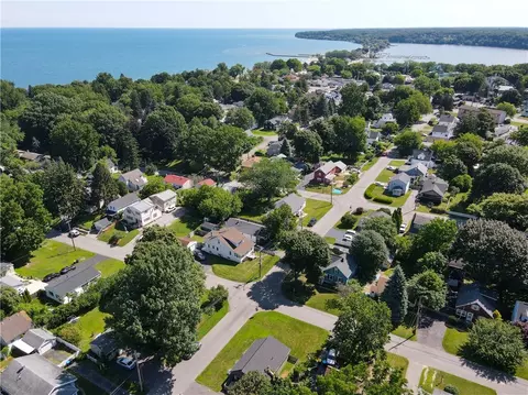 View/Area - 55 Seacliffe Rd, Irondequoit, NY 14622 photo 3 of 5