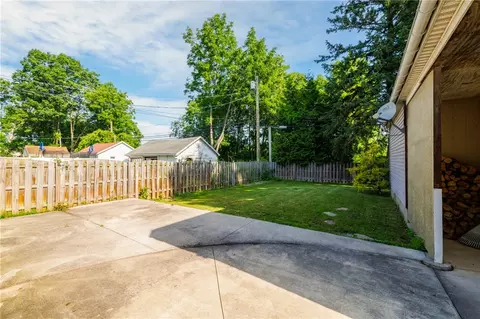 910 Whitlock Rd, Irondequoit, NY 14609 photo 21