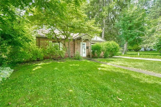 165 Penhurst Rd, Brighton, NY 14610