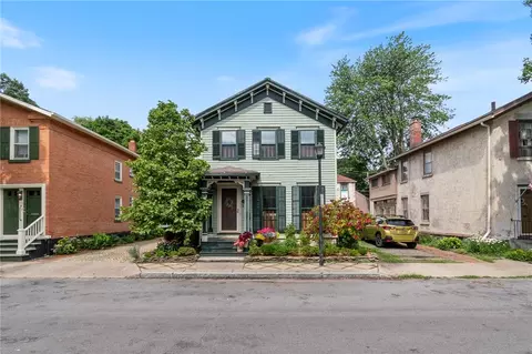 11 Greenwood St, Rochester, NY 14608