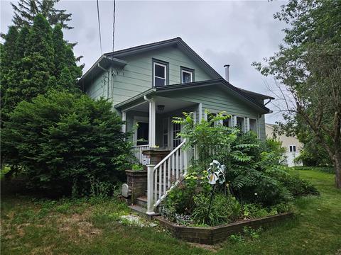 48 Evergreen St, Ogden, NY 14559