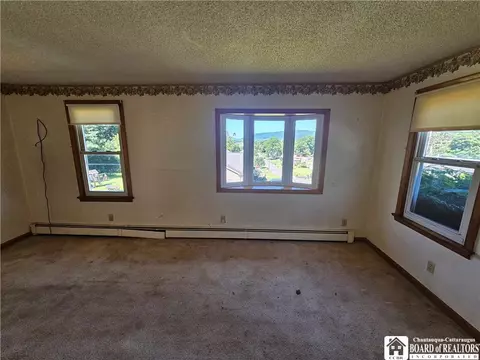 Living - 272 Hamilton Ave, Olean, NY 14760 photo 2 of 4