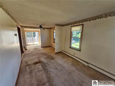 Living - 272 Hamilton Ave, Olean, NY 14760 photo 3 of 4