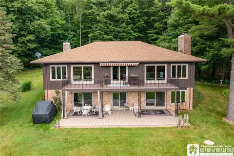 3407 Driftwood Rd, Ellery, NY 14712