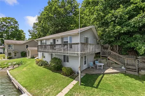 8982 W Lake Rd, Urbana, NY 14840