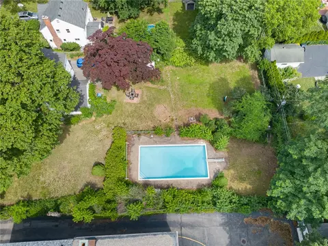 View/Area - 29 Avondale Rd, Irondequoit, NY 14622 photo 2 of 5