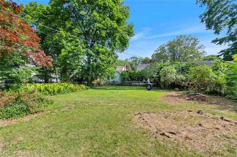 Exterior - 29 Avondale Rd, Irondequoit, NY 14622 photo 6 of 9