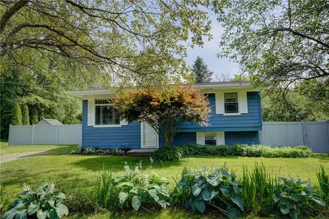 496 Plank Rd, Macedon, NY 14502