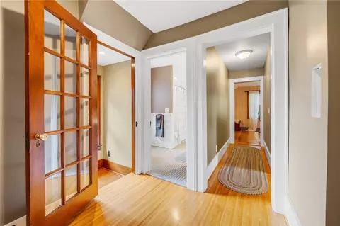 Entry Way - 489 Helendale Rd, Irondequoit, NY 14609 photo 4 of 6