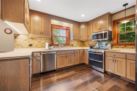 Kitchen - 489 Helendale Rd, Irondequoit, NY 14609 photo 4 of 6
