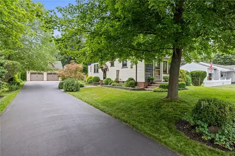 Exterior - 489 Helendale Rd, Irondequoit, NY 14609 photo 3 of 11