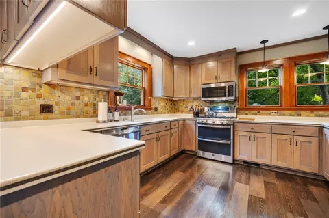 Kitchen - 489 Helendale Rd, Irondequoit, NY 14609 photo 3 of 6