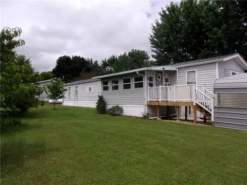 94 Lakeview Dr, Canadice, NY 14471