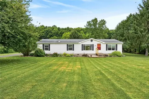 1899 Shuler Rd, Lyons, NY 14489