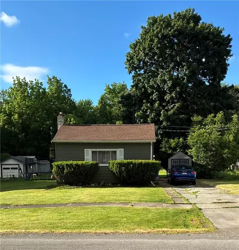 141 Caroline St, Albion, NY 14411