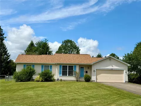 195 Buckman Rd, Greece, NY 14615