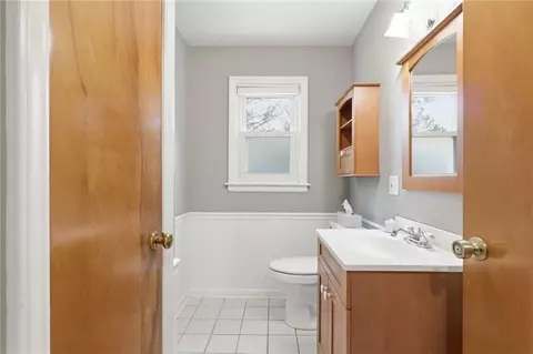 Bath - 32 Traymore Rd, Irondequoit, NY 14609 photo 1 of 3