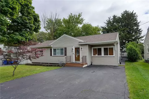 184 Bennett Ave, Irondequoit, NY 14609 photo 1