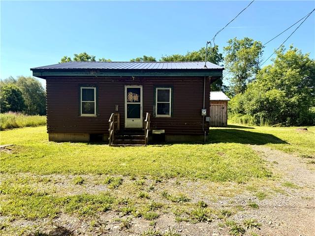 16 Railroad Ave, New Berlin, NY 13411