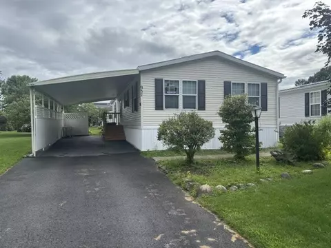 937 Ramada Dr, Victor, NY 14564