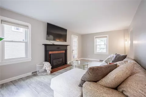 141 Cooper Rd, Irondequoit, NY 14617 photo 5