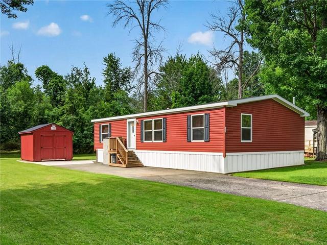 33 Willow Rd, Gaines, NY 14411
