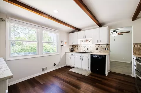Kitchen - 208 Eileen Dr, Greece, NY 14616 photo 3 of 4