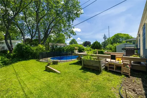 Exterior - 208 Eileen Dr, Greece, NY 14616 photo 5 of 6