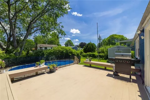 Exterior - 208 Eileen Dr, Greece, NY 14616 photo 2 of 6