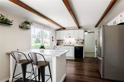 Kitchen - 208 Eileen Dr, Greece, NY 14616 photo 4 of 4