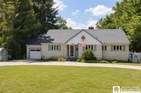 1747 S Main St Ext, Busti, NY 14701