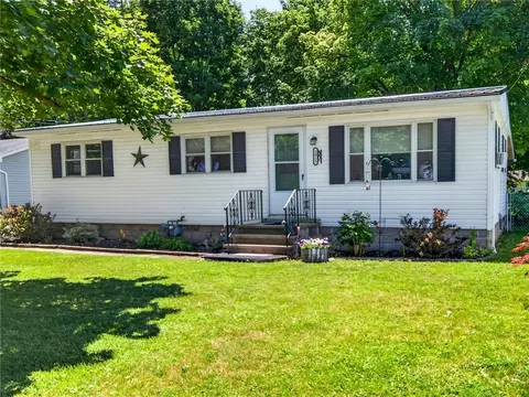 1015 George St, Wheatland, NY 14511