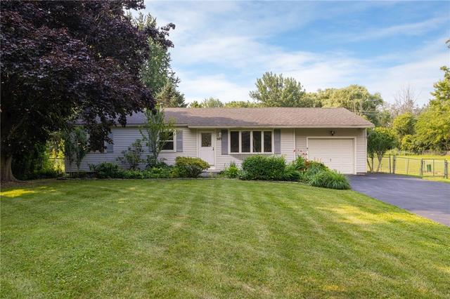 343 Huffer Rd, Parma, NY 14468