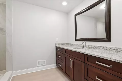Bath - 667 Seneca Rd, Irondequoit, NY 14622 photo 6 of 7