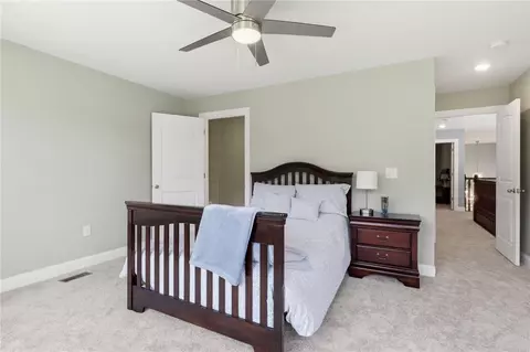Bedroom - 667 Seneca Rd, Irondequoit, NY 14622 photo 4 of 10
