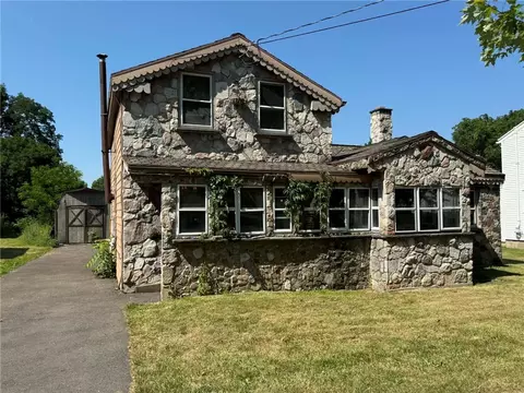 347 W Jackson St, Palmyra, NY 14522