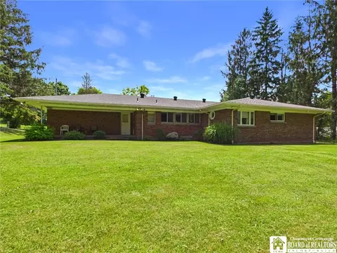 Exterior - 961 Kingston Dr, Olean, NY 14760 photo 3 of 6