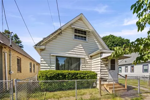 38 Sobieski St, Rochester, NY 14621