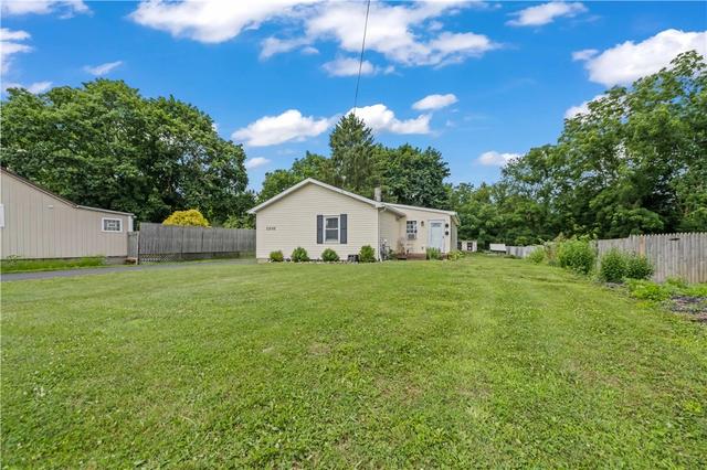 1310 Penfield Center Rd, Penfield, NY 14526