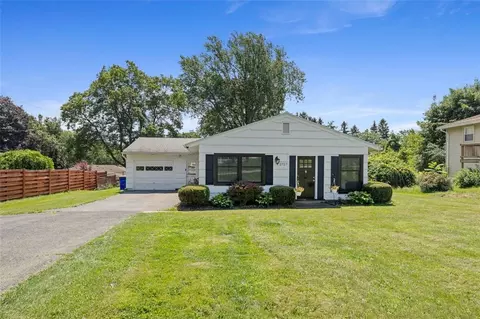 2727 Chili Ave, Chili, NY 14624