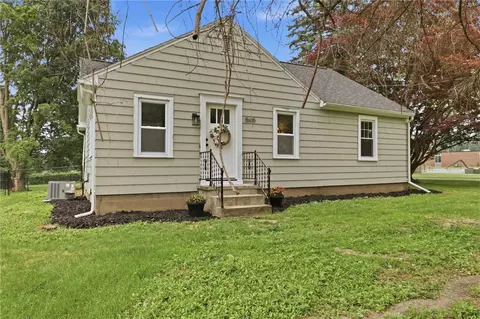 1505 Creek St, Rochester, NY 14625