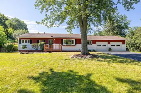 188 Viscount Dr, Rochester, NY 14623