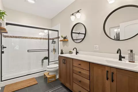 Bath - 933 Pathway Ln, Webster, NY 14580 photo 1 of 4