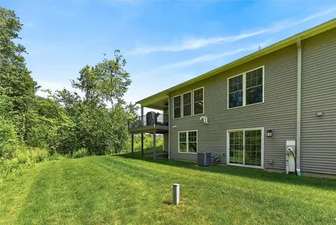 Exterior - 933 Pathway Ln, Webster, NY 14580 photo 7 of 9