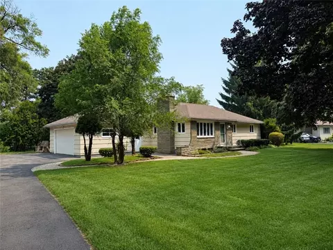 483 Brookview Dr, Irondequoit, NY 14617 photo 1