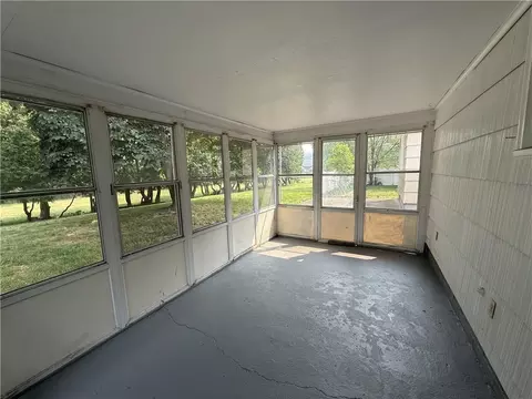 483 Brookview Dr, Irondequoit, NY 14617 photo 8