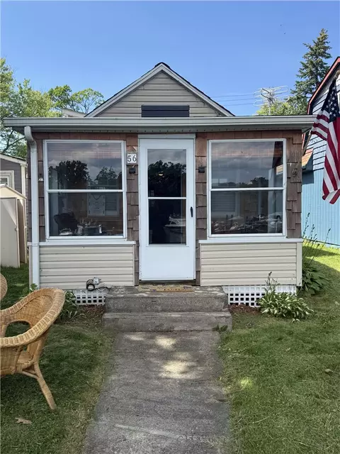56 Sunset Island Rd, Wilson, NY 14172