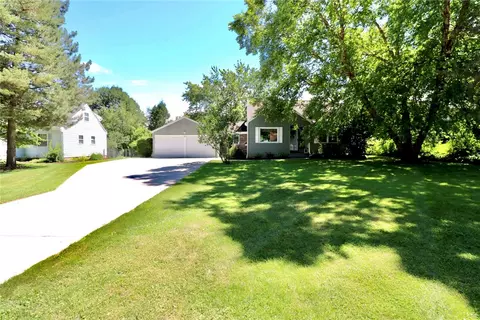 15 Iva Mae Dr, Chili, NY 14514