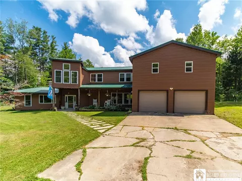 4877 Kortwright Rd, Busti, NY 14710