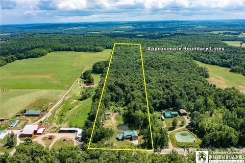 4877 Kortwright Rd, Busti, NY 14710